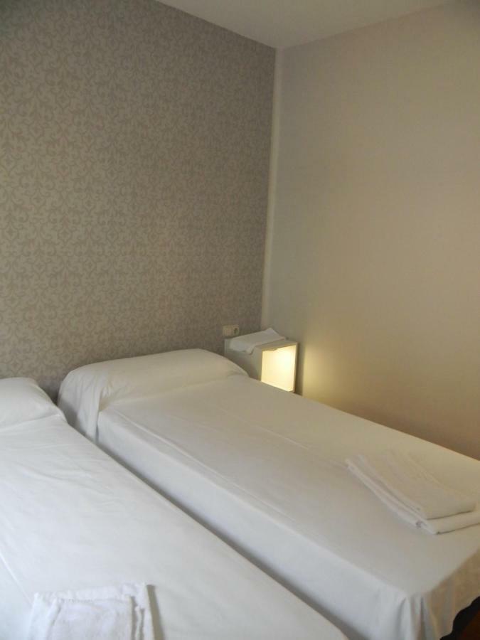 Pension Obel Hotell Villava Exteriör bild