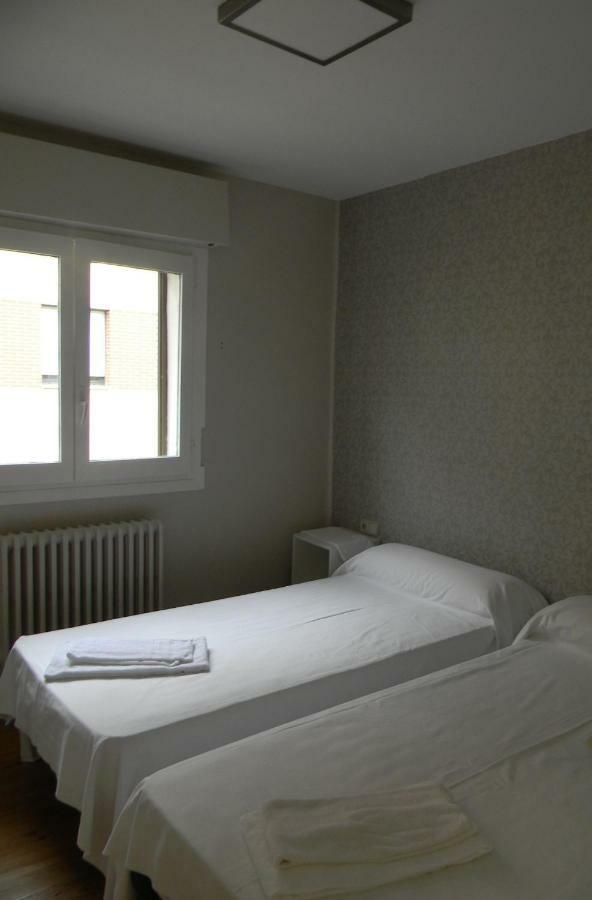 Pension Obel Hotell Villava Exteriör bild