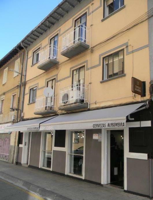 Pension Obel Hotell Villava Exteriör bild